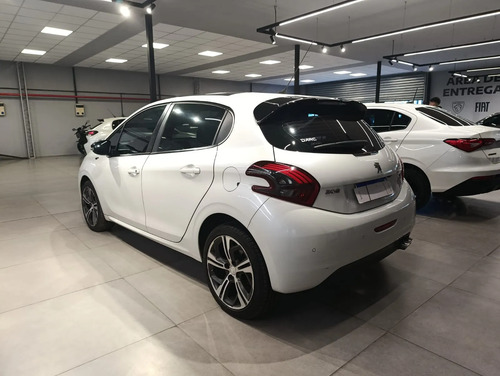 D_696309-MLA112365162320_062026-O Peugeot 208 1.6 Gt Thp