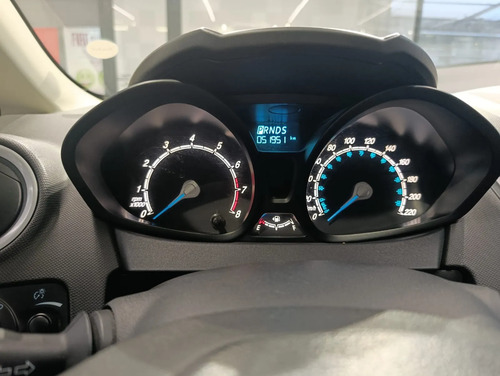 D_805938-MLA113724466477_062026-O Ford Fiesta Kinetic 1.6 Se Powershift 120cv