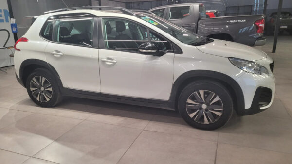Peugeot 2008 1.6 Feline Am20