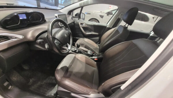 Peugeot 2008 1.6 Feline Am20