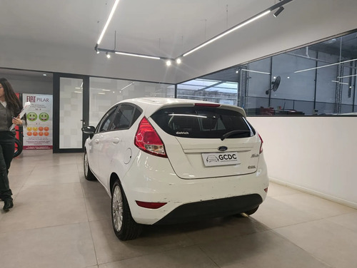 D_685451-MLA114435900886_082026-O Ford Fiesta Kinetic 1.6 Se Powershift 120cv